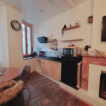 Appartement Au Coeur De Ville Embrun Buitenkant foto