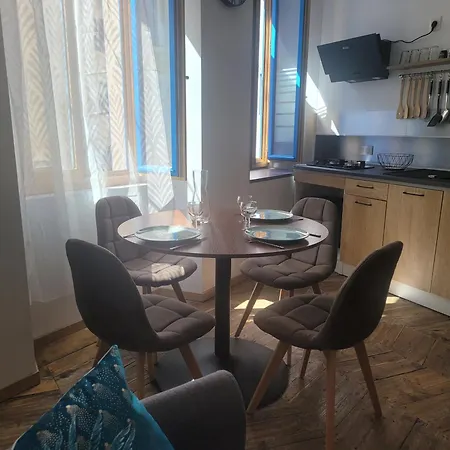 Appartement Au Coeur De Ville Embrun Buitenkant foto
